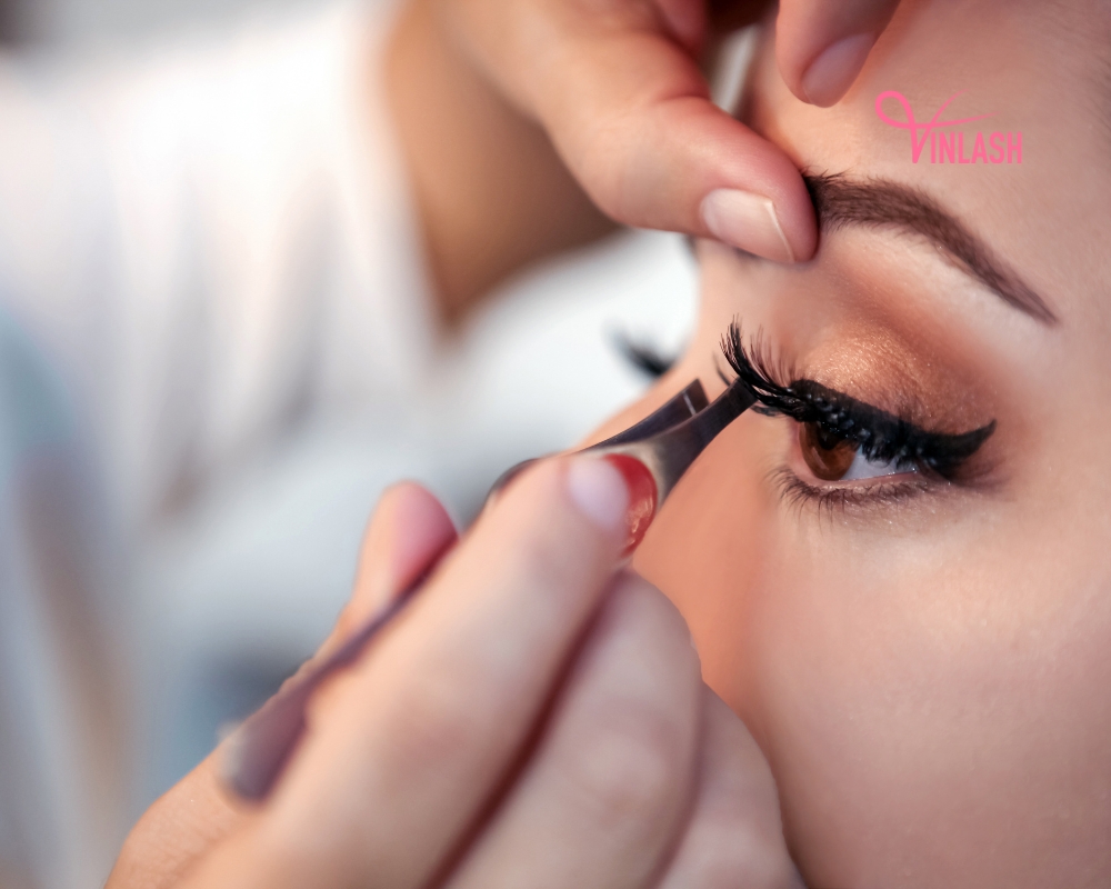 how-working-with-vin-lash-business-can-boost-sales-of-false-lashes.html-3